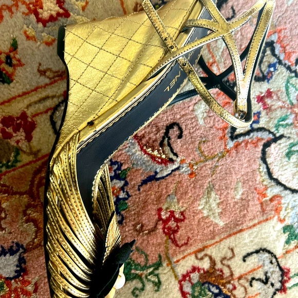 CHANEL Vintage wedge heel with magnolia flower size 40.5 - Picture 3 of 6